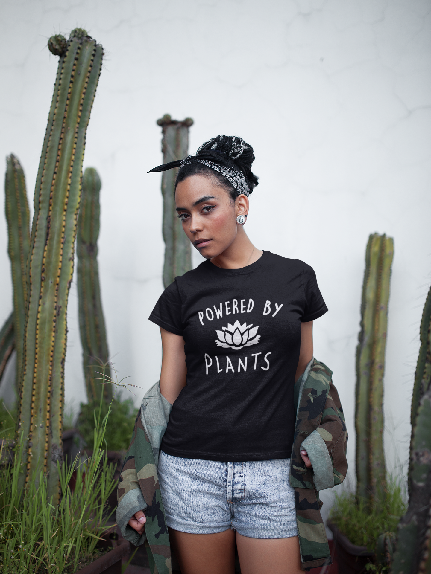 "Powered By Plants" T-Shirt - Veganious